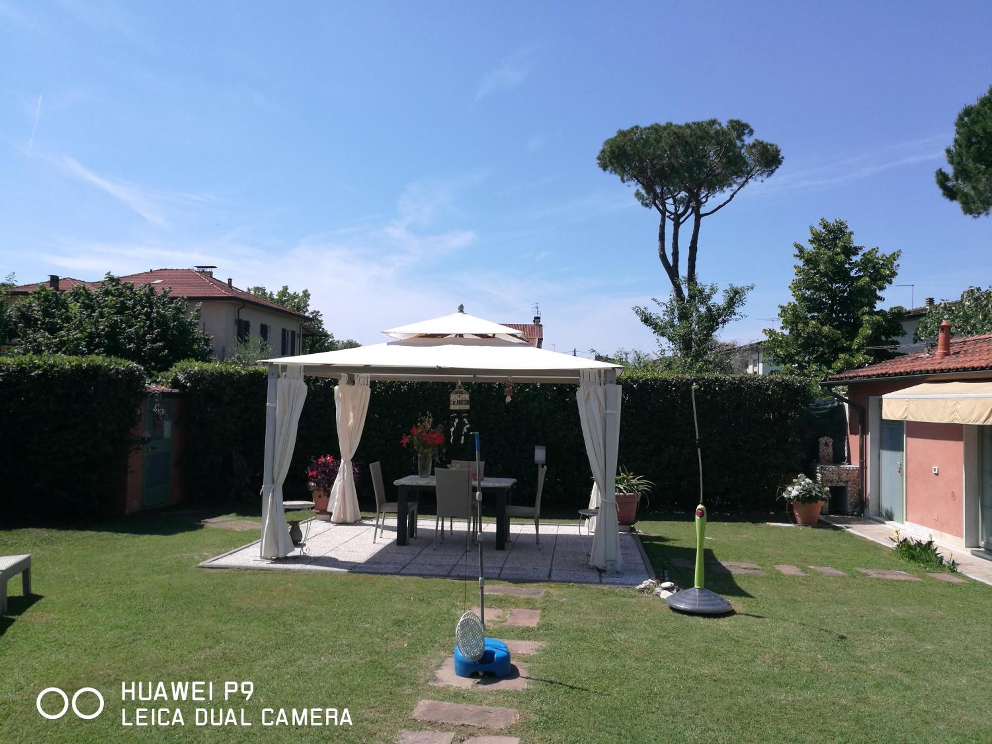 Giusy Bed And Breakfast Marina Di Carrara Exterior photo