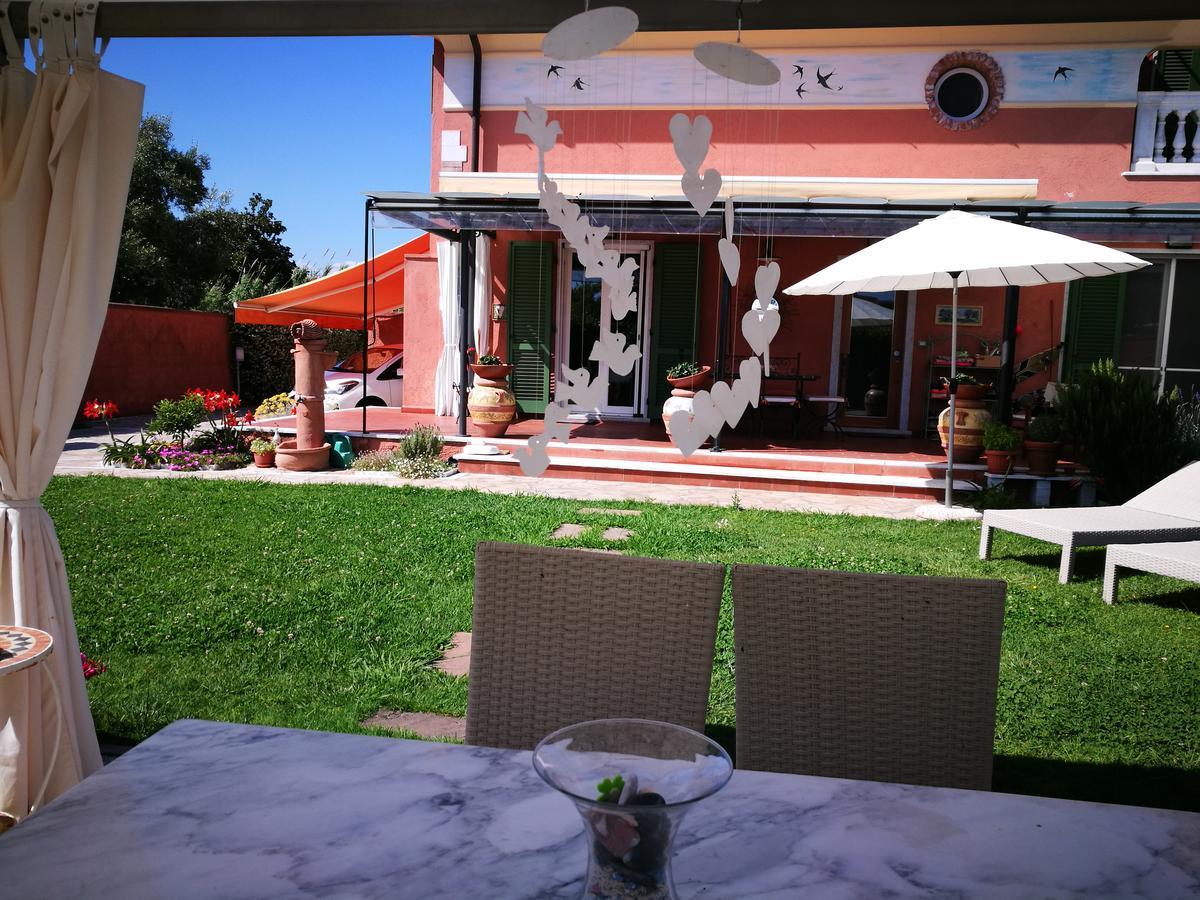 Giusy Bed And Breakfast Marina Di Carrara Exterior photo