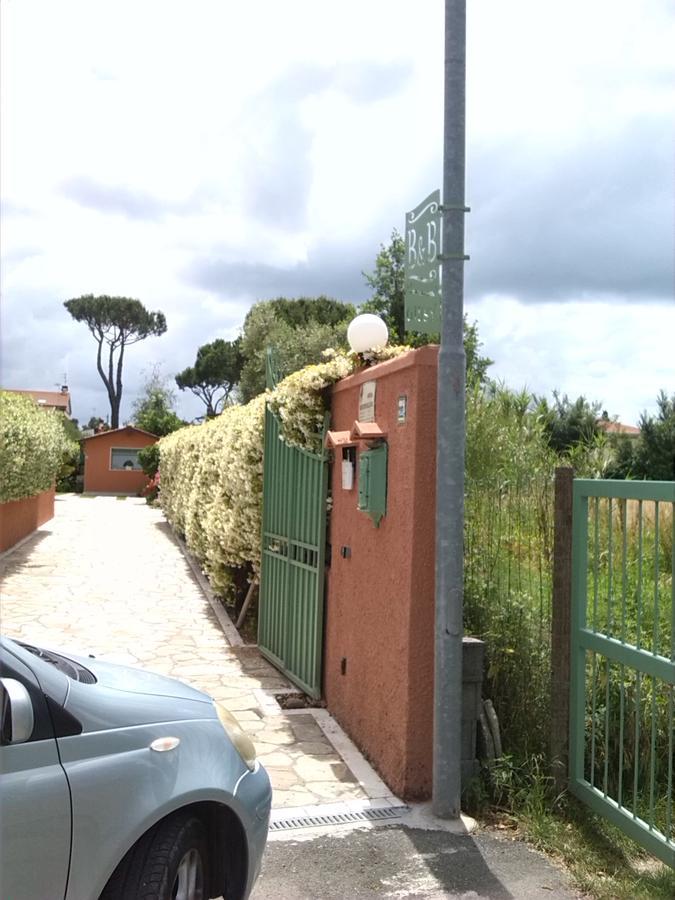 Giusy Bed And Breakfast Marina Di Carrara Exterior photo